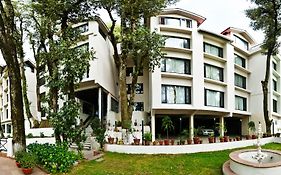 Indraprastha Resort - Centrally Heated Rooms, With Gym, Games & Spa